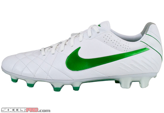 Vaarwel orgaan staart Nike Tiempo Legend IV Review - White with Metallic Silver and Court Green -  SoccerProse.com