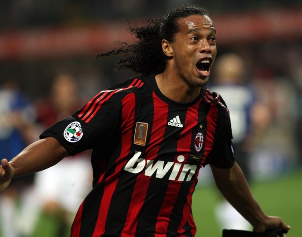 Ridiculous Transfer Rumor of the Day: Ronaldinho to Man City for Kompany?