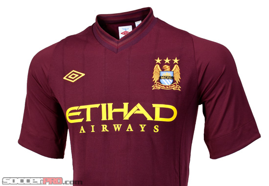 Umbro Manchester City Away Jersey 2012/13 Review